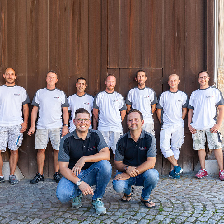 Maler-Spohn-Gruppenbild Das Team der Maler Spohn GmbH gibt Feedback zur Beratung